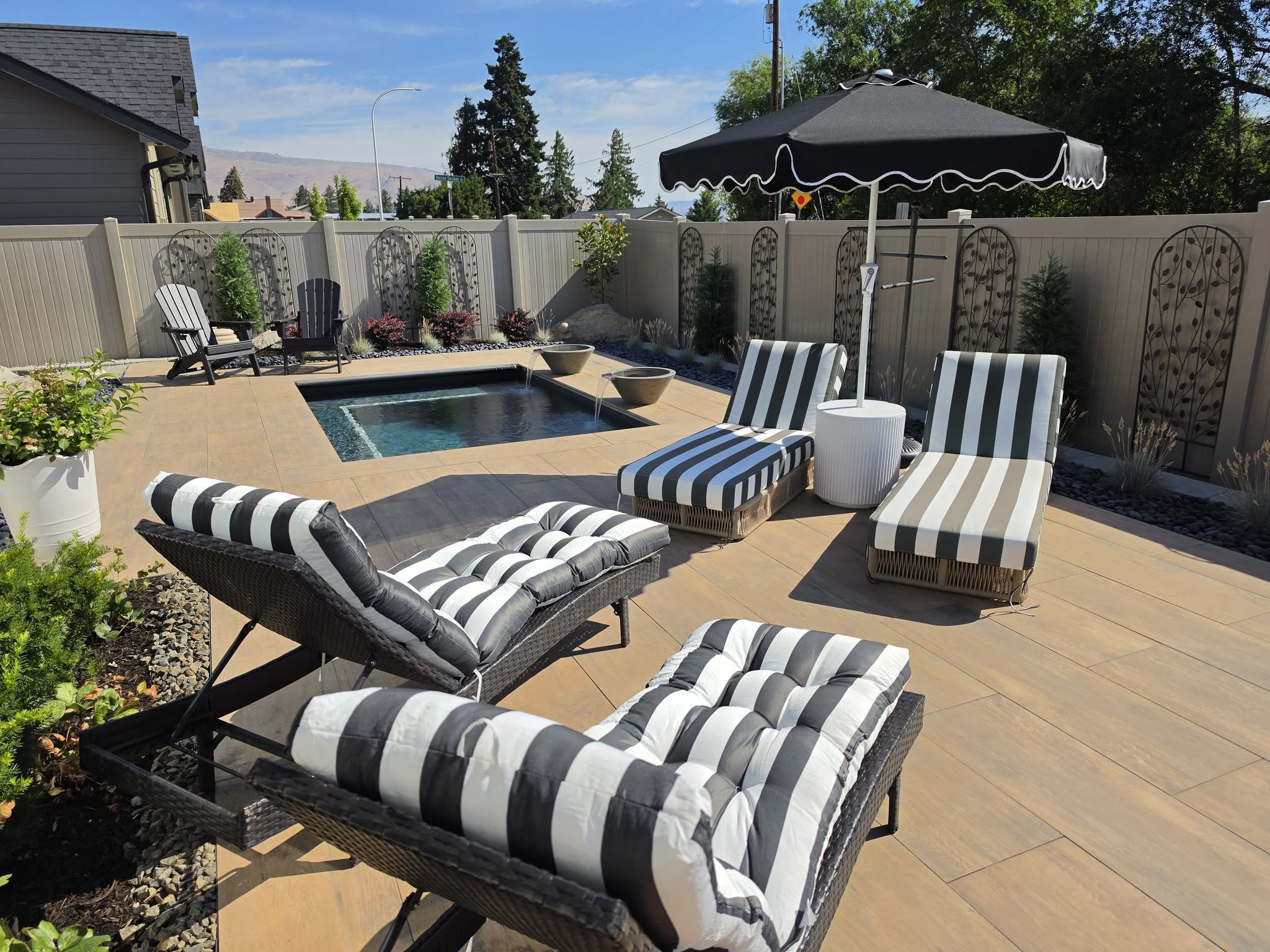 Wenatchee Plunge Pool detail 4