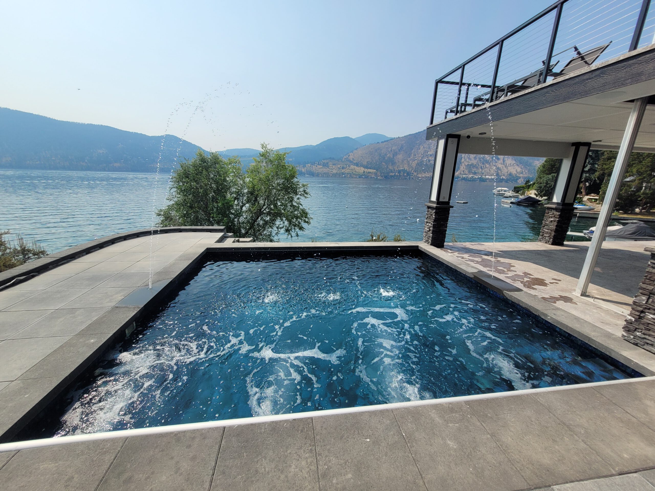 Lake Chelan Pool Views detail 4